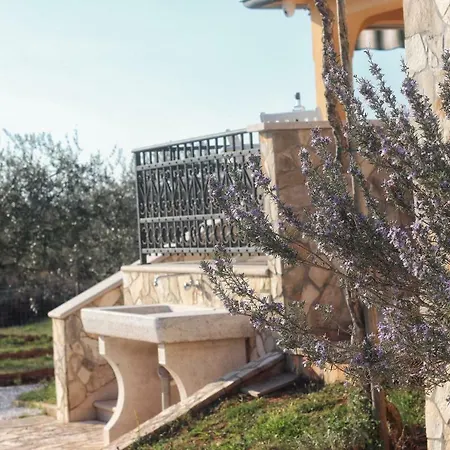 Casa Vesna *